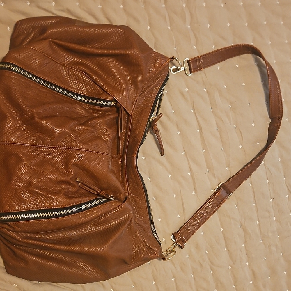 Elegant Brown Leather Shoulder Bag